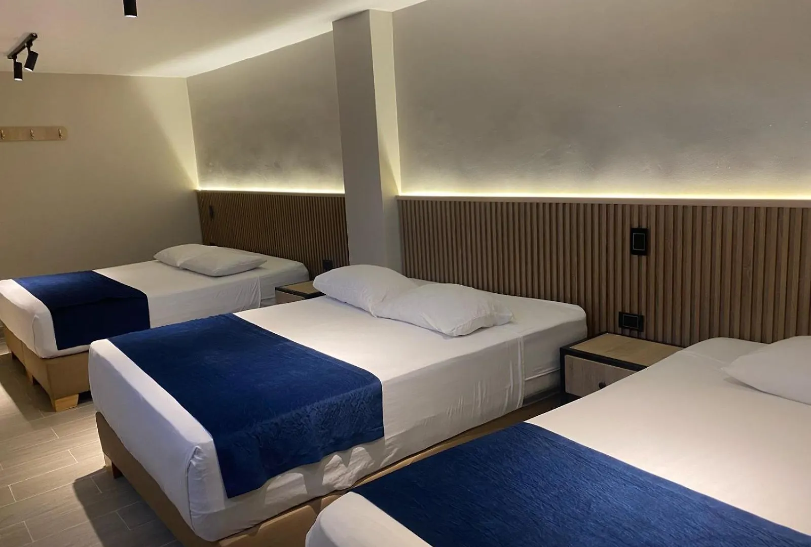 ****  Hotel Suramericana Medellin Colombia